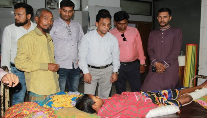 অসহায় দুই রোগীকে তারেক রহমানের চিকিৎসা সহায়তা প্রদান অসহায় দুই রোগীকে তারেক রহমানের চিকিৎসা সহায়তা প্রদান